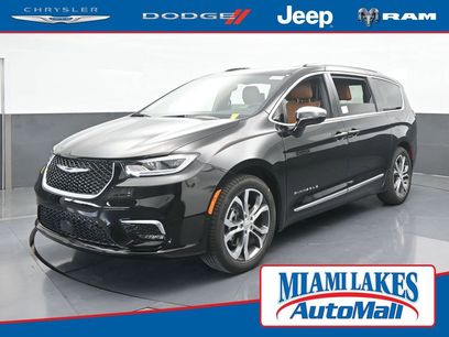 New 2026 Chrysler Pacifica Pinnacle