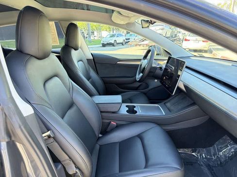 Used 2022 Tesla Model 3 image 40