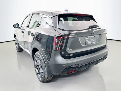 New 2026 Nissan Kicks SR w/ SR Premium Package image 5