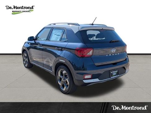 New 2026 Hyundai Venue SEL FWD image 7
