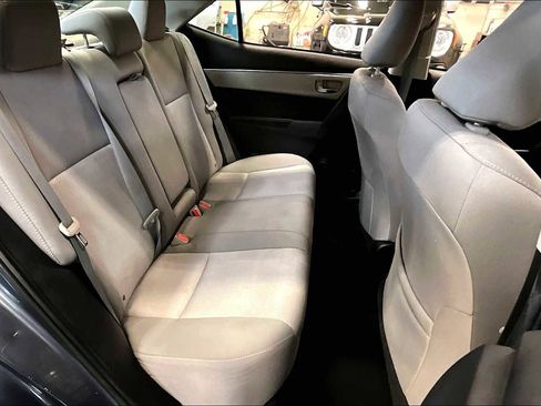 Used 2015 Toyota Corolla LE image 18