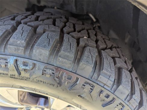 Used 2018 RAM 1500 Laramie Longhorn w/ Longhorn Southfork Package image 11