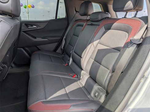 Used 2025 Chevrolet Equinox RS image 30