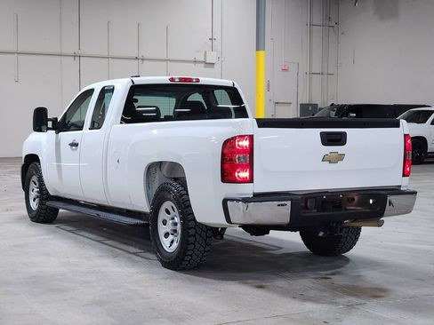 Used 2011 Chevrolet Silverado 1500 W/T image 12