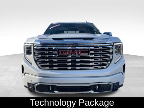 Used 2024 GMC Sierra 1500 Denali w/ Denali Reserve Package image 3