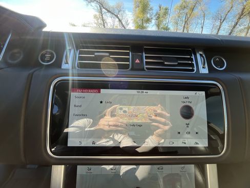 Used 2020 Land Rover Range Rover Long Wheelbase HSE image 13