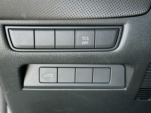 Used 2025 MAZDA CX-50 AWD 2.5 S w/ Premium Package image 17