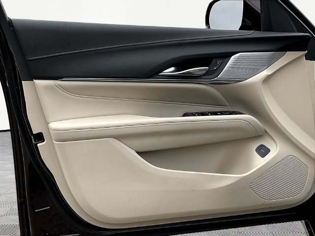 Used 2021 Cadillac CT4 Luxury w/ Sun And Sound Package RWD image 21