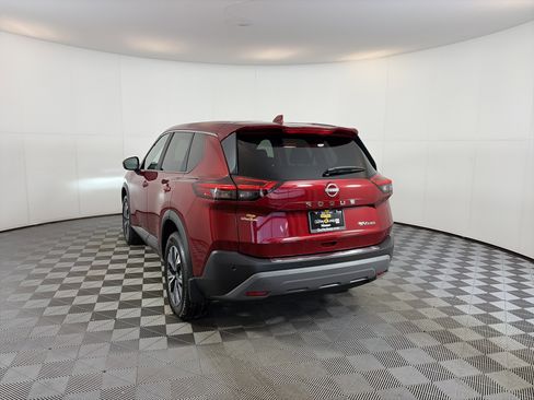 Used 2023 Nissan Rogue SV image 8