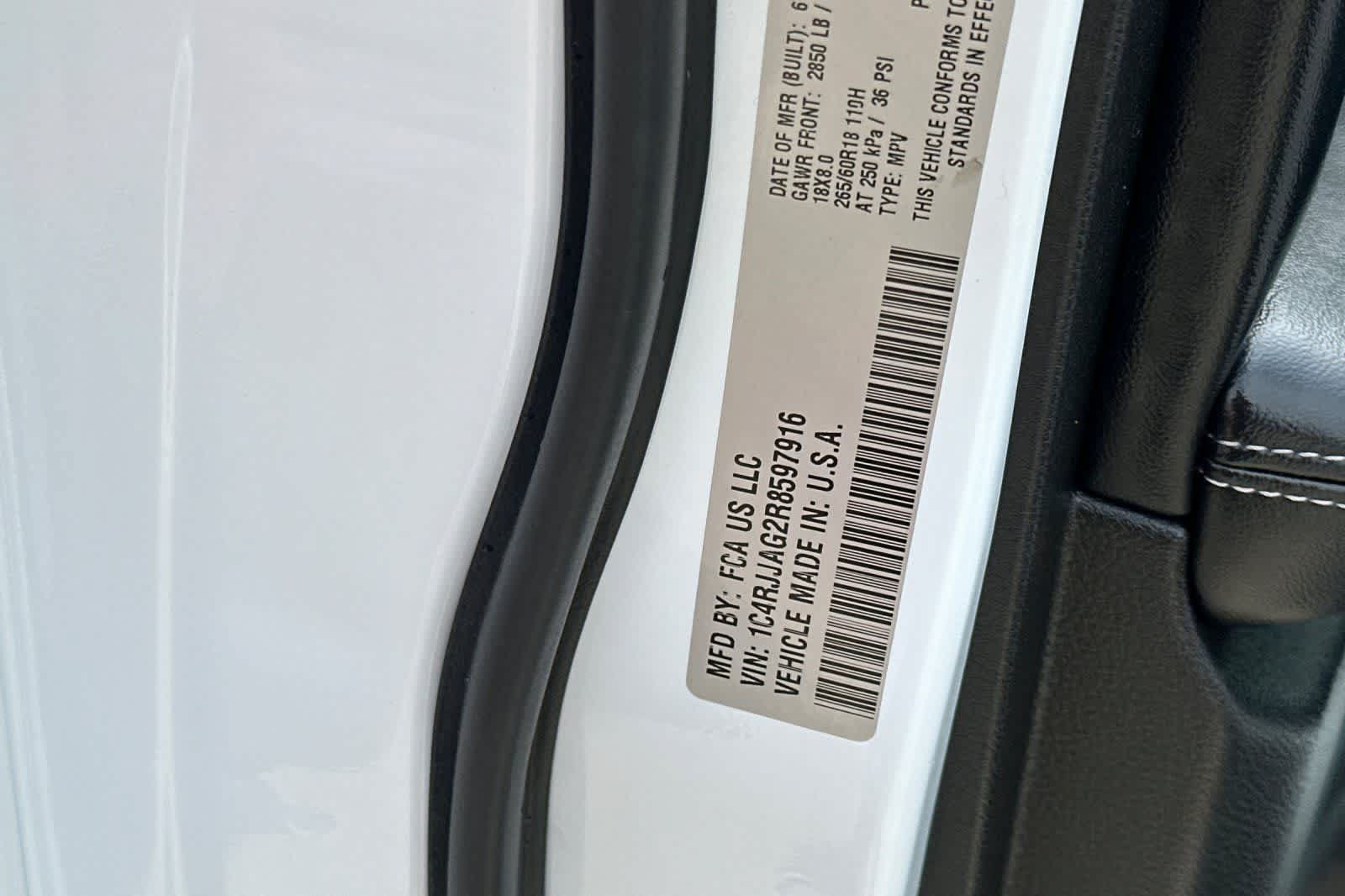 Used 2024 Jeep Grand Cherokee L Laredo RWD image 37