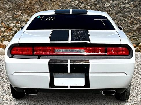 Used 2013 Dodge Challenger SXT image 4