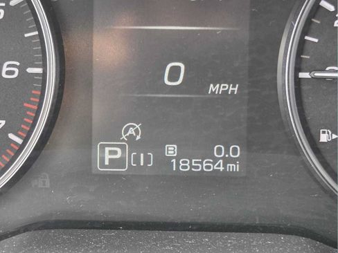 Used 2024 Subaru Crosstrek 2.0i Premium AWD/4WD image 25