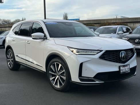 Used 2026 Acura MDX SH-AWD w/ Technology Package image 2