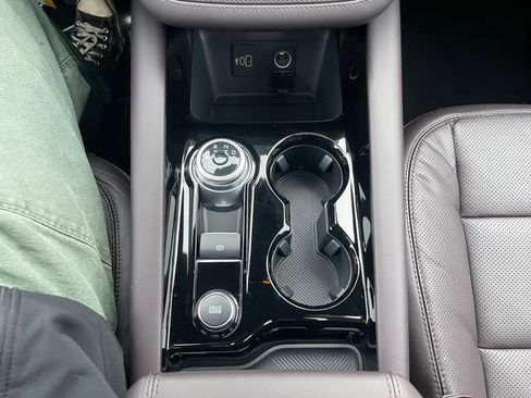 New 2026 Ford Explorer Platinum w/ LUX Leather Package image 32