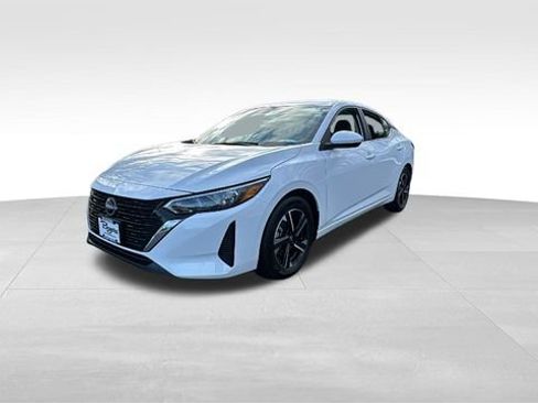 Used 2024 Nissan Sentra SV image 2