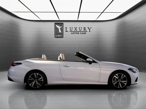 Used 2024 Mercedes-Benz CLE 300 4MATIC Cabriolet image 3