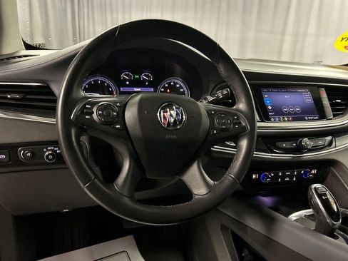 Used 2021 Buick Enclave Essence FWD image 15