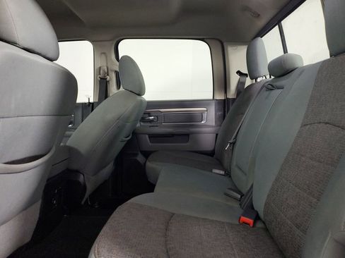 Used 2018 RAM 1500 SLT image 26