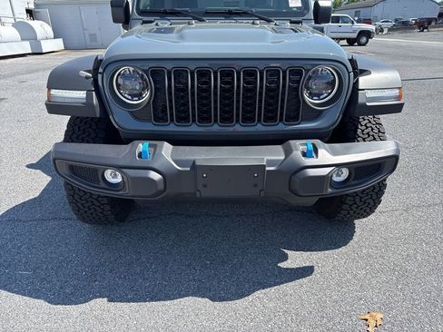 Used 2025 Jeep Wrangler Unlimited Rubicon 4xe AWD/4WD image 16