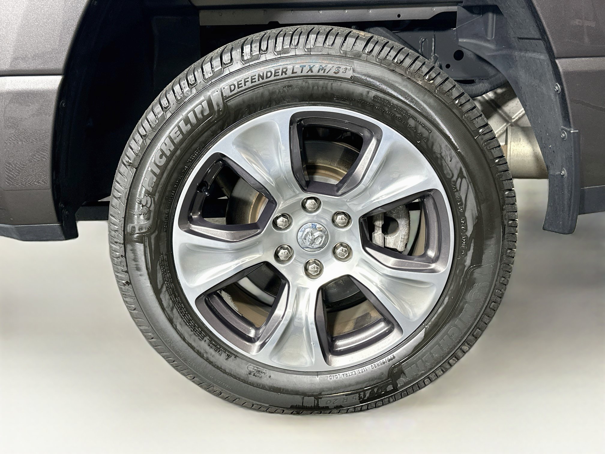 Used 2023 RAM 1500 Laramie AWD/4WD image 11