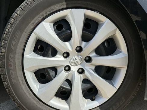 Used 2024 Toyota Corolla LE FWD image 10
