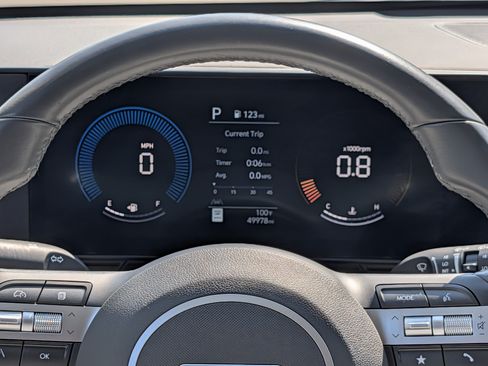 Used 2025 Hyundai Kona SEL AWD/4WD image 20