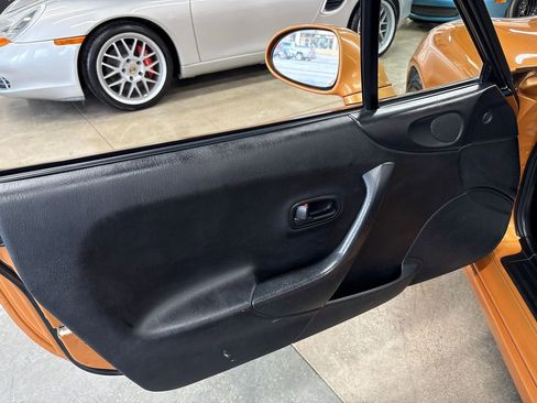 Used 2000 MAZDA MX-5 Miata image 29