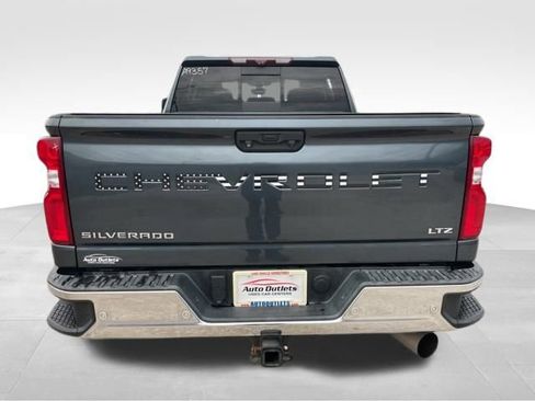 Used 2020 Chevrolet Silverado 3500 LTZ w/ LTZ Premium Package image 6