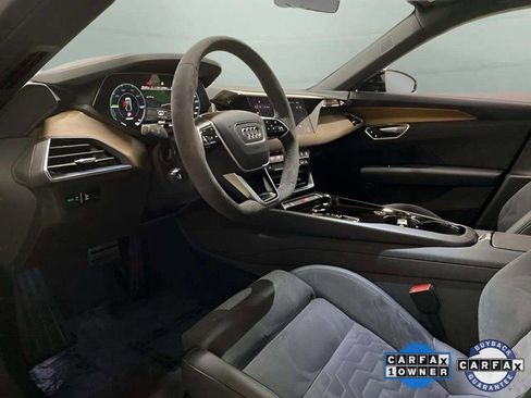Used 2023 Audi e-tron GT Premium Plus image 17