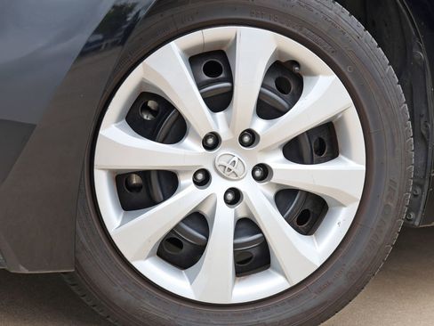 Used 2024 Toyota Corolla LE image 11