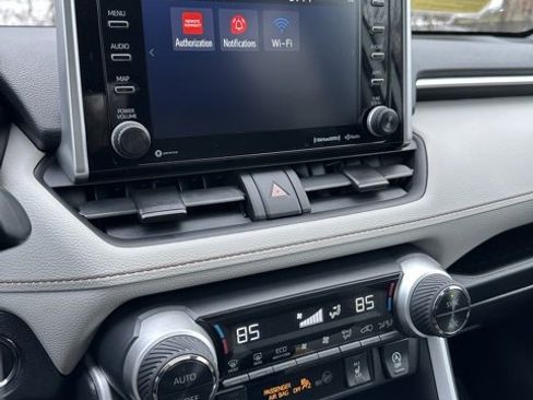 Used 2020 Toyota RAV4 XLE image 13