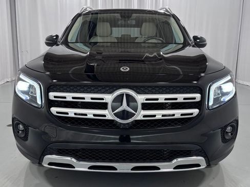 Used 2021 Mercedes-Benz GLB 250 4MATIC image 3