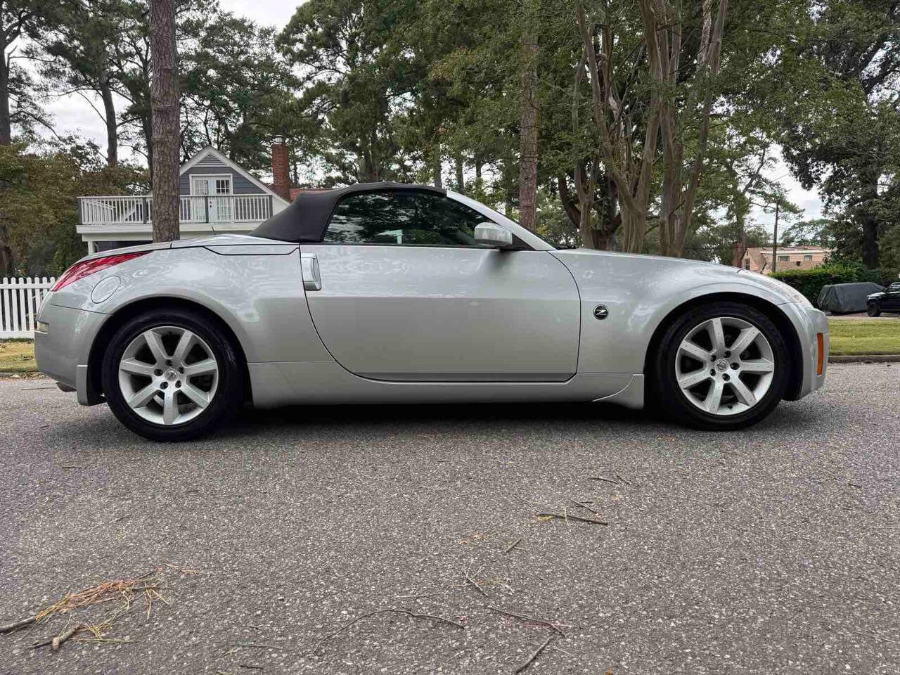 Used 2004 Nissan 350Z Touring RWD image 5