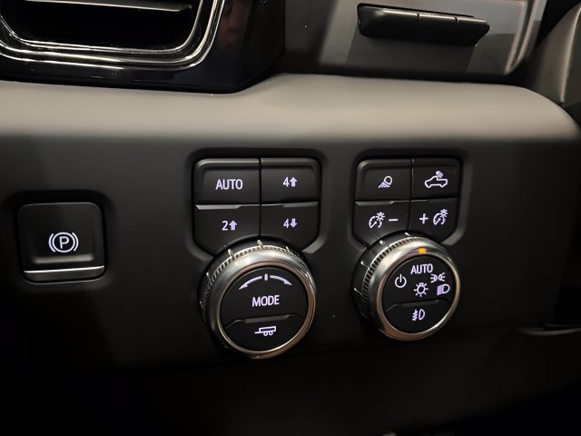Used 2023 GMC Sierra 1500 AT4 w/ AT4 Premium Package AWD/4WD image 21