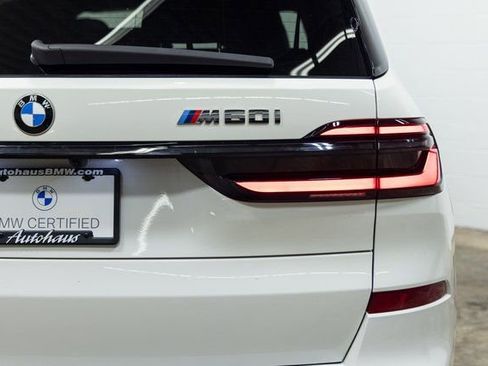 Certified 2025 BMW X7 M60i image 10