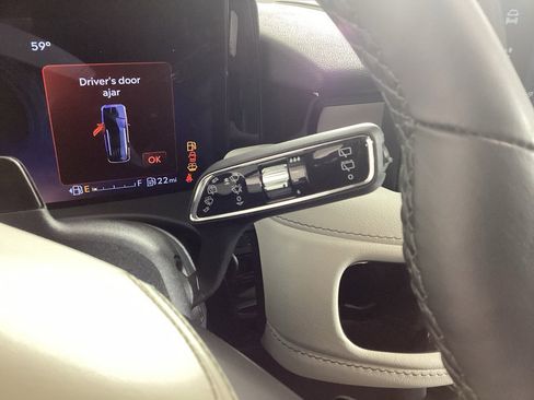 Used 2025 Lincoln Aviator Reserve w/ Equipment Group 201A image 21