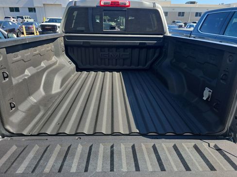 Used 2024 GMC Canyon AT4 w/ AT4 Premium Package AWD/4WD image 12