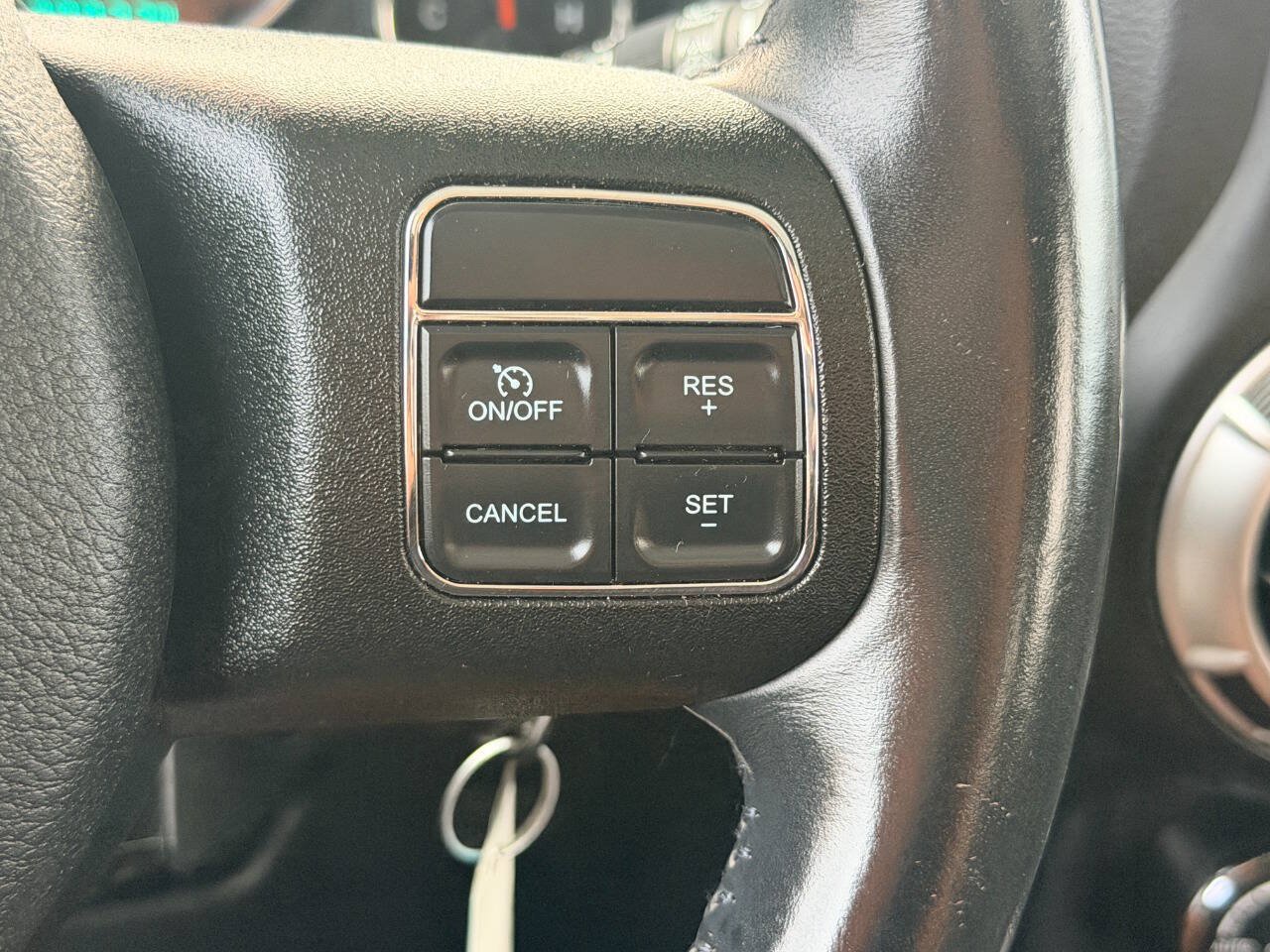 Used 2015 Jeep Wrangler Unlimited Sahara w/ Dual Top Group AWD/4WD image 28