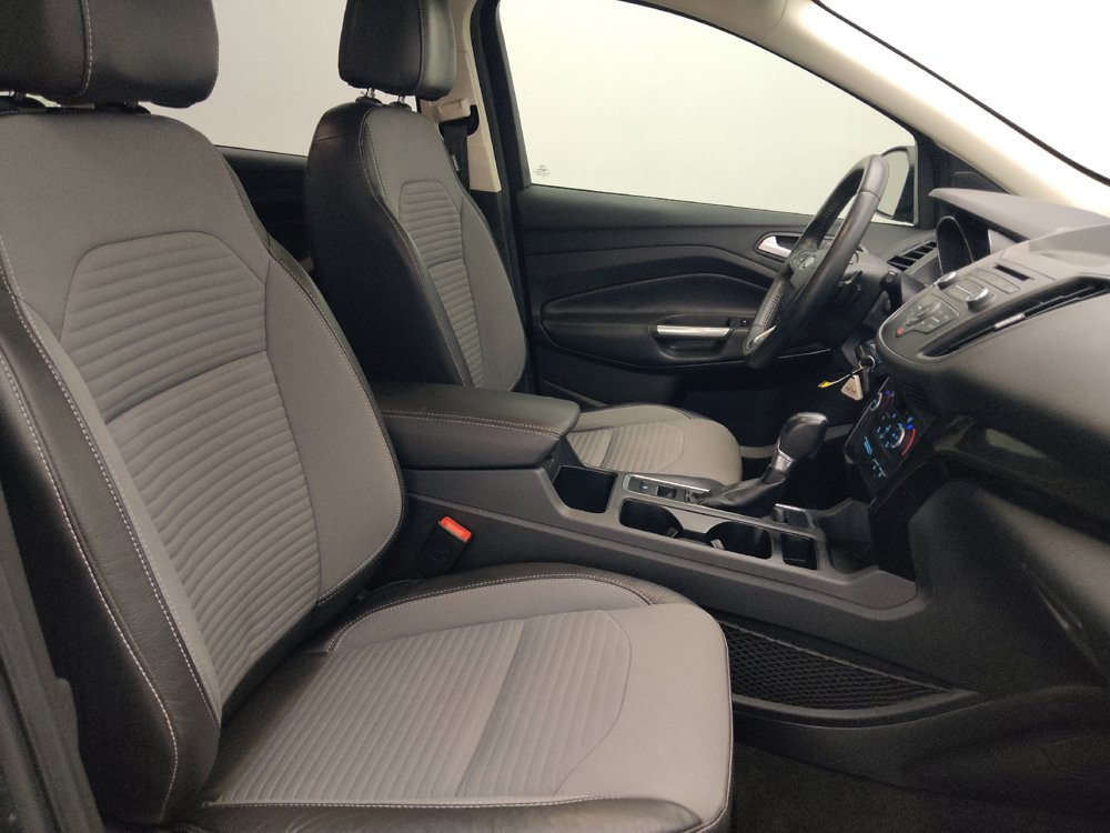 Used 2017 Ford Escape SE w/ SE Sport Appearance Package FWD image 21