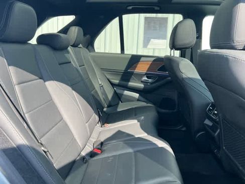Certified 2025 Mercedes-Benz GLE 450 4MATIC image 16