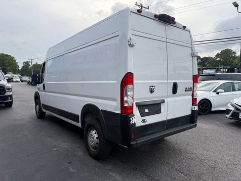 Used 2021 RAM ProMaster 2500 w/ Convenience Group FWD image 5
