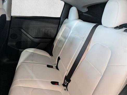 Used 2023 Tesla Model Y Long Range AWD/4WD image 19