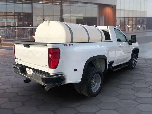 Used 2022 Chevrolet Silverado 3500 LT w/ Convenience Package image 4