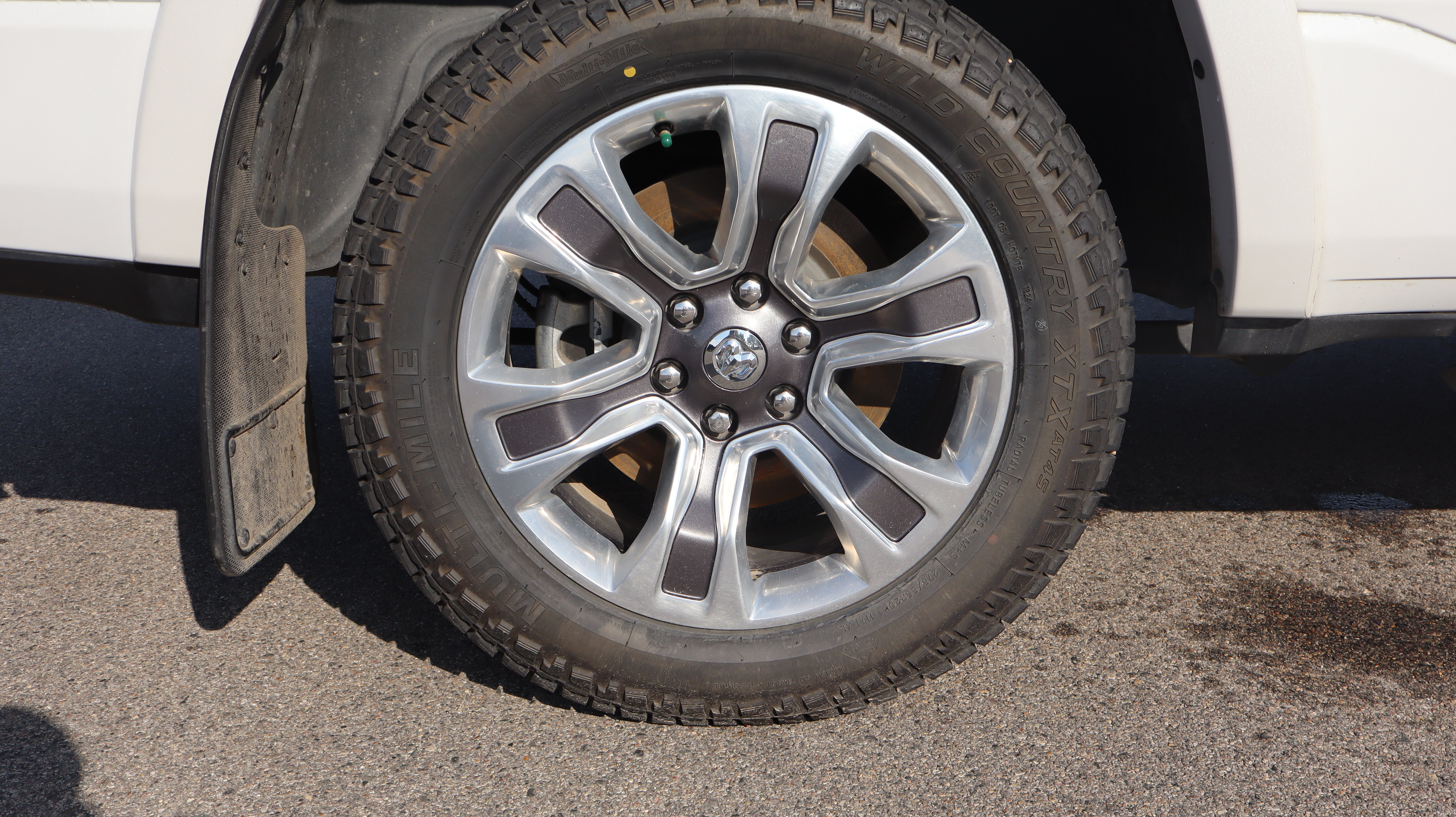 Used 2024 RAM 1500 Limited AWD/4WD image 19