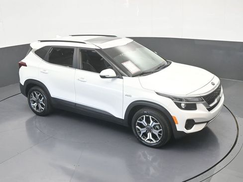 Used 2021 Kia Seltos EX image 52