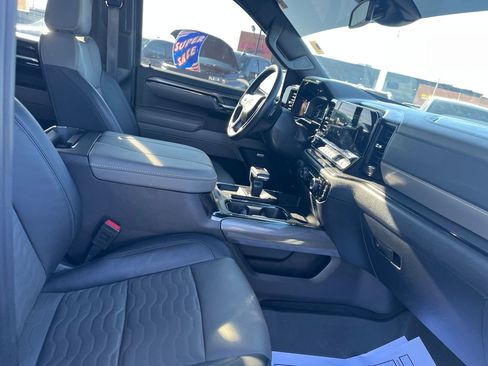 Used 2024 Chevrolet Silverado 1500 ZR2 image 30