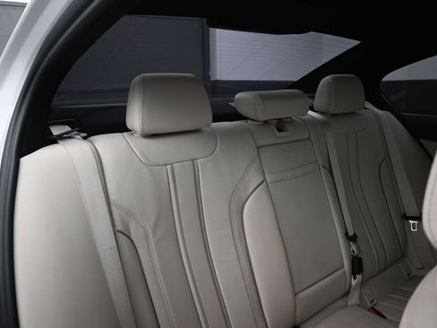 Used 2019 BMW 530e w/ Convenience Package RWD image 26