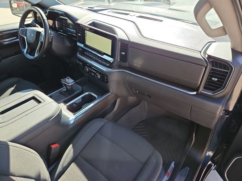 Certified 2022 Chevrolet Silverado 1500 LT Trail Boss w/ Convenience Package II image 30