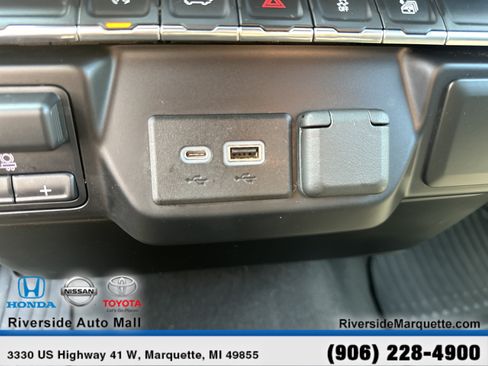 Used 2021 Chevrolet Silverado 1500 LT AWD/4WD image 18