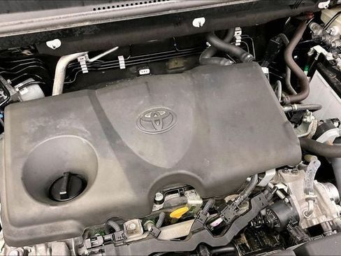 Used 2024 Toyota RAV4 XLE AWD/4WD image 29